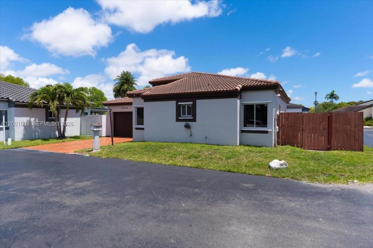 10959 SW 72nd Ter, Miami, FL 33173 Photo