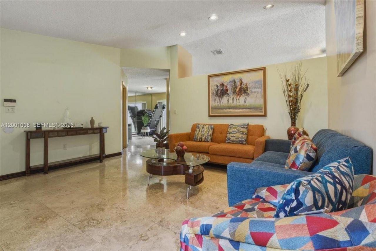 10959 SW 72nd Ter, Miami, FL 33173 Photo