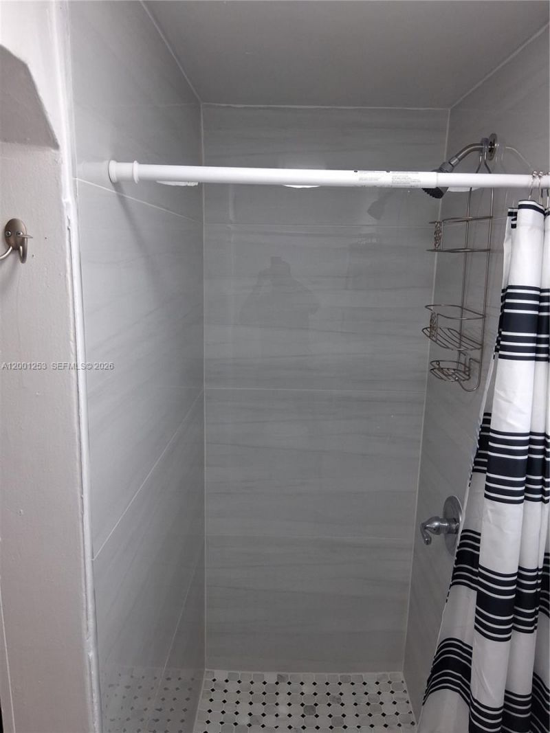 1000 SW 3rd Ave, Unit b, Hallandale Beach, FL 33009 Photo