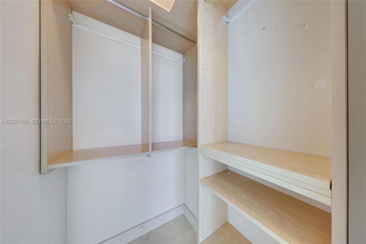 3131 NE 188th St, Unit 1-808, Aventura, FL 33180 Photo