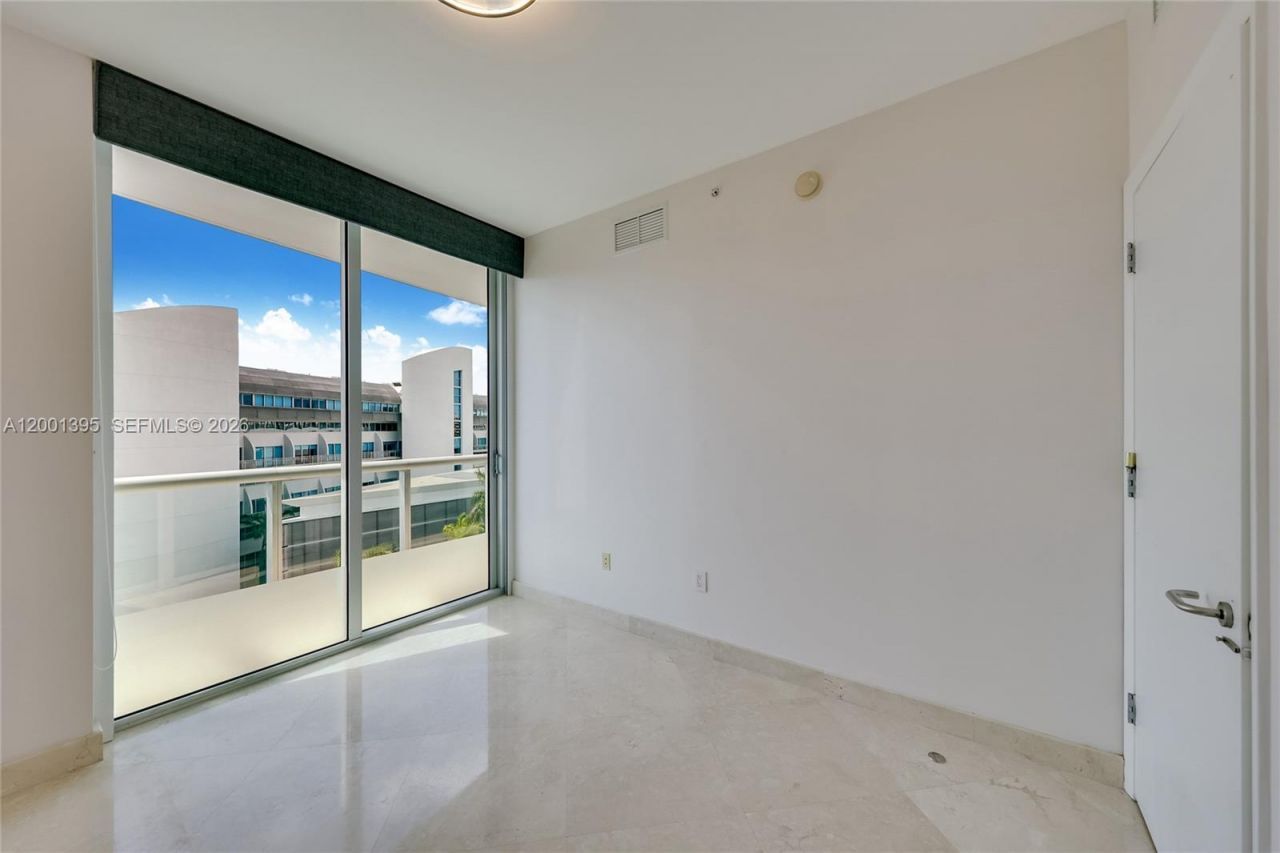 3131 NE 188th St, Unit 1-808, Aventura, FL 33180 Photo
