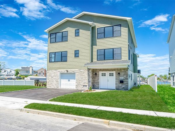 237 Mott Street , Oceanside, NY 11572