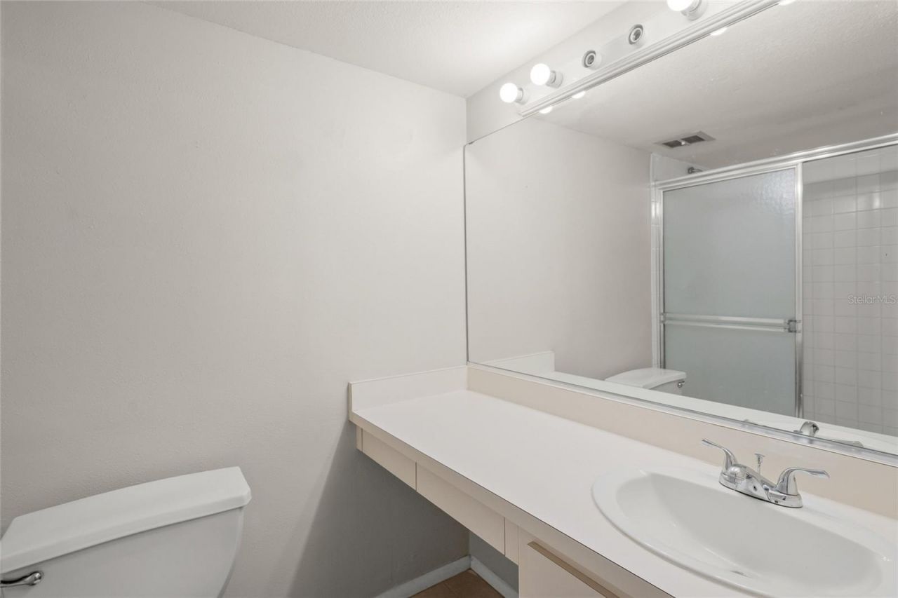 2121 Wood Street, Unit A103, Sarasota, FL 34237 Photo