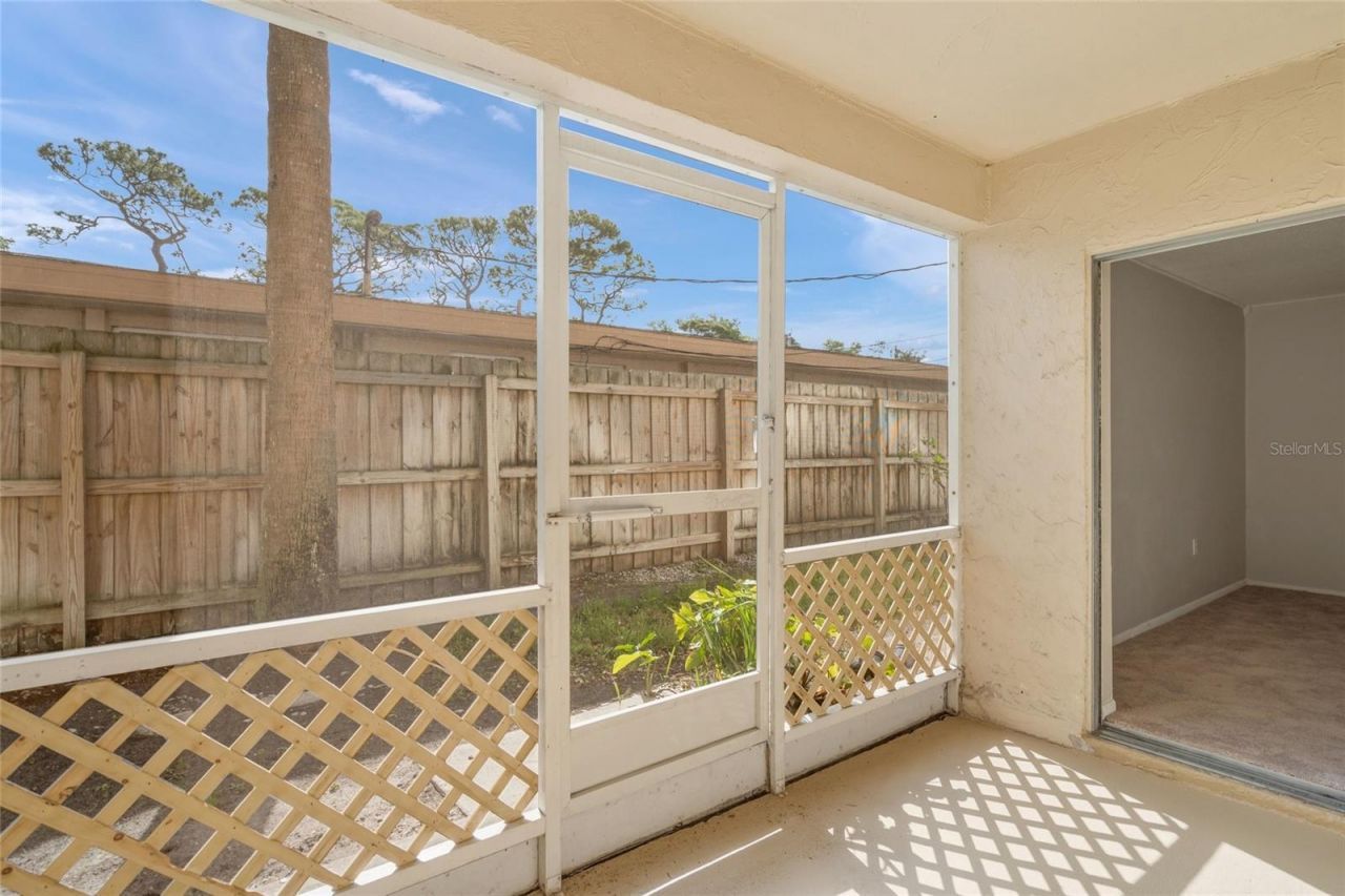 2121 Wood Street, Unit A103, Sarasota, FL 34237 Photo