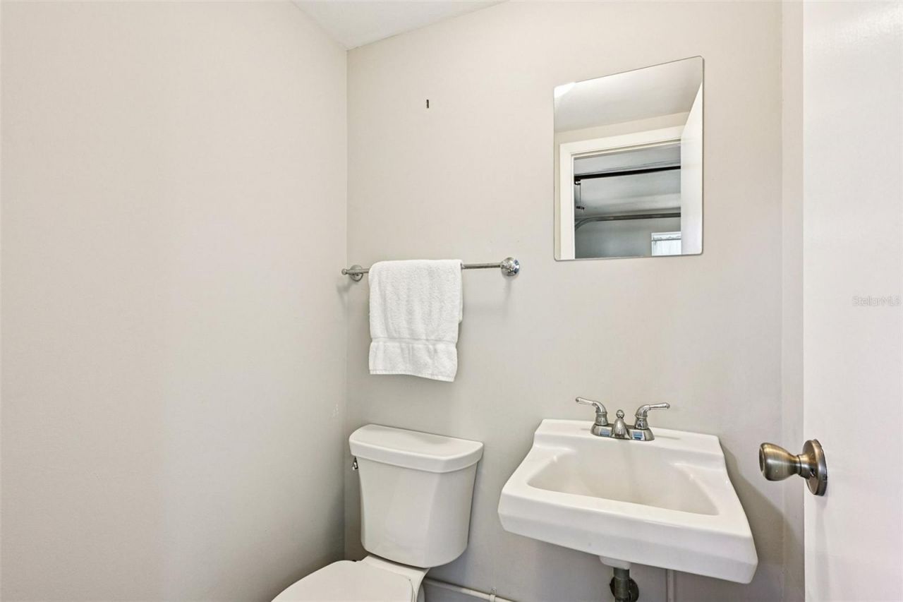 8507 Synhoff Drive, Jacksonville, FL 32216 Photo