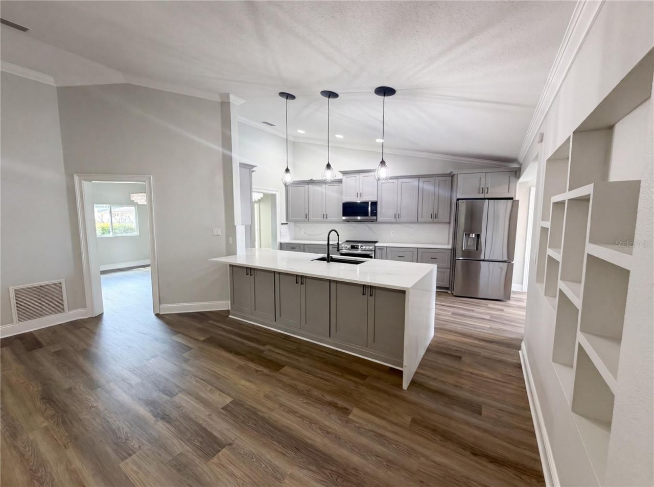 5609 Executive Drive, New Port Richey, FL 34652 Photo