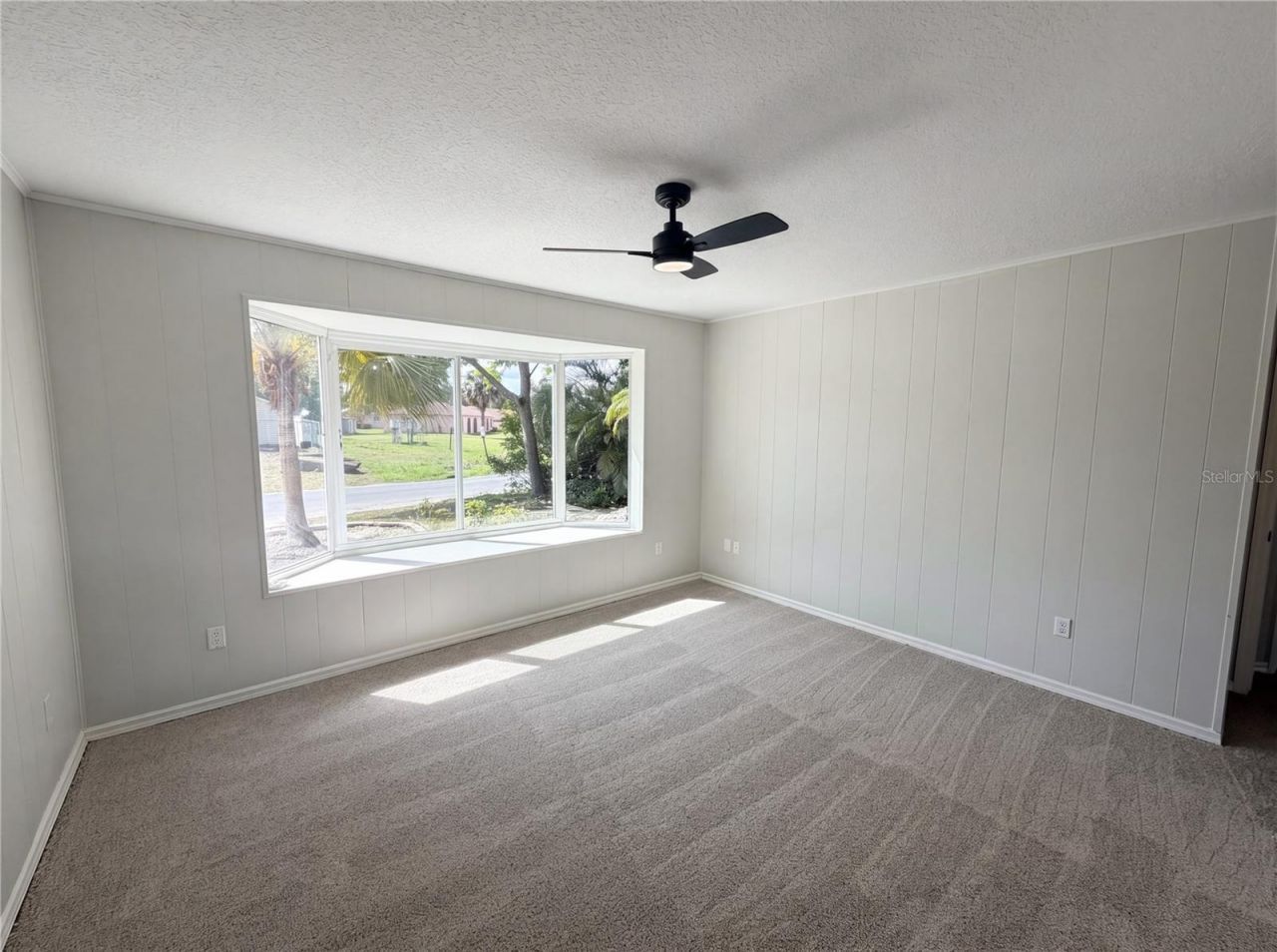 5609 Executive Drive, New Port Richey, FL 34652 Photo