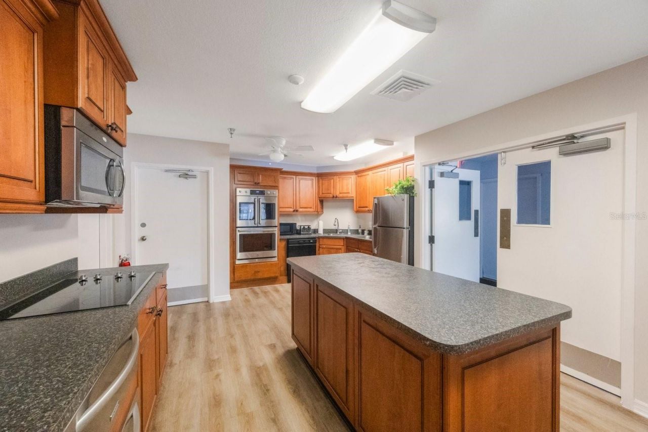 7979 Sailboat Key Boulevard S, Unit 306, South Pasadena, FL 33707 Photo