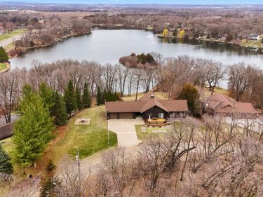 20368 Edgehill Circle, Richmond, MN 56368
