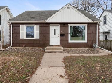 842 24th Avenue SE, Minneapolis, MN 55414