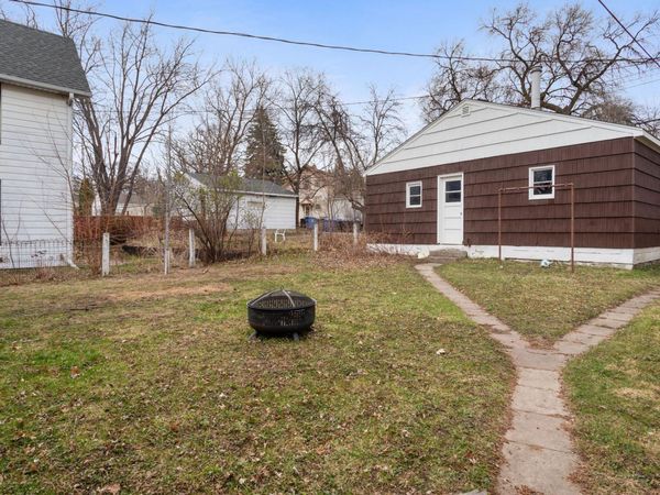 842 24th Avenue SE, Minneapolis, MN 55414