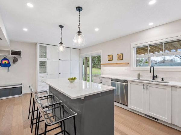 4921 Trillium Lane, Edina, MN 55435