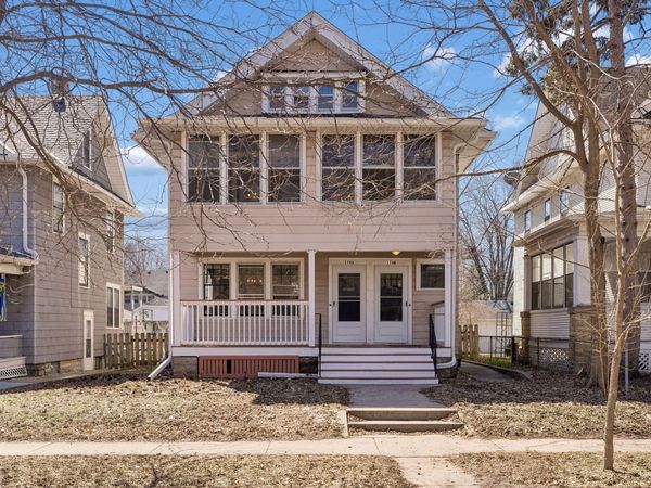 1746 Laurel Avenue, Saint Paul, MN 55104