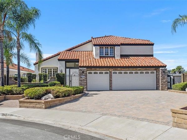 22691 Lajares, Mission Viejo, CA 92692