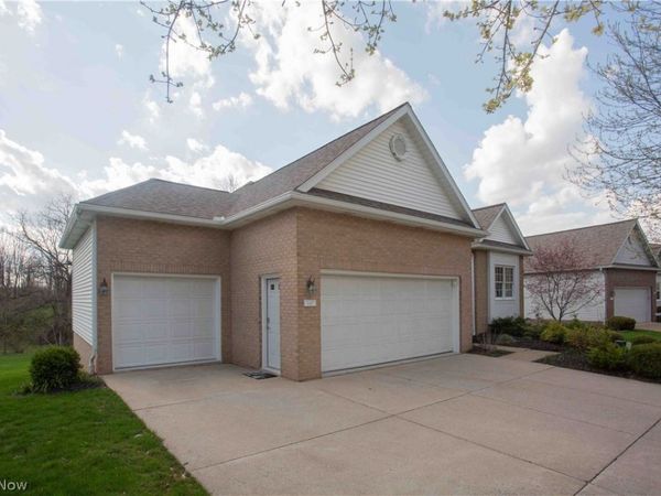 647 N Ridgecliff Street, Tallmadge, OH 44278