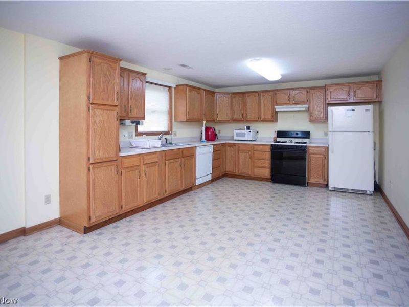 647 N Ridgecliff Street, Tallmadge, OH 44278 Photo 29