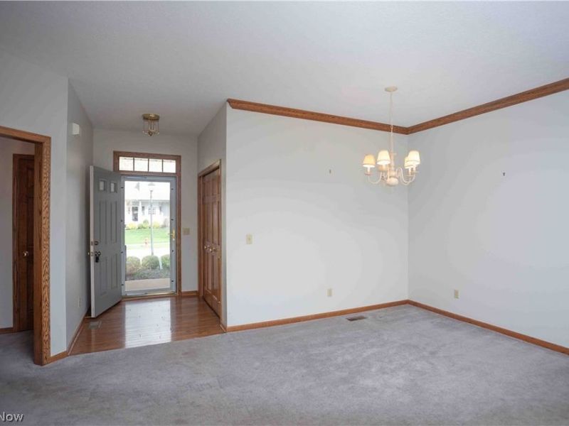 647 N Ridgecliff Street, Tallmadge, OH 44278 Photo 4