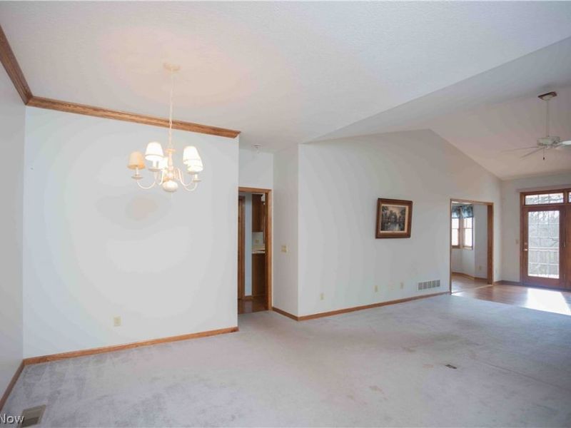 647 N Ridgecliff Street, Tallmadge, OH 44278 Photo 5