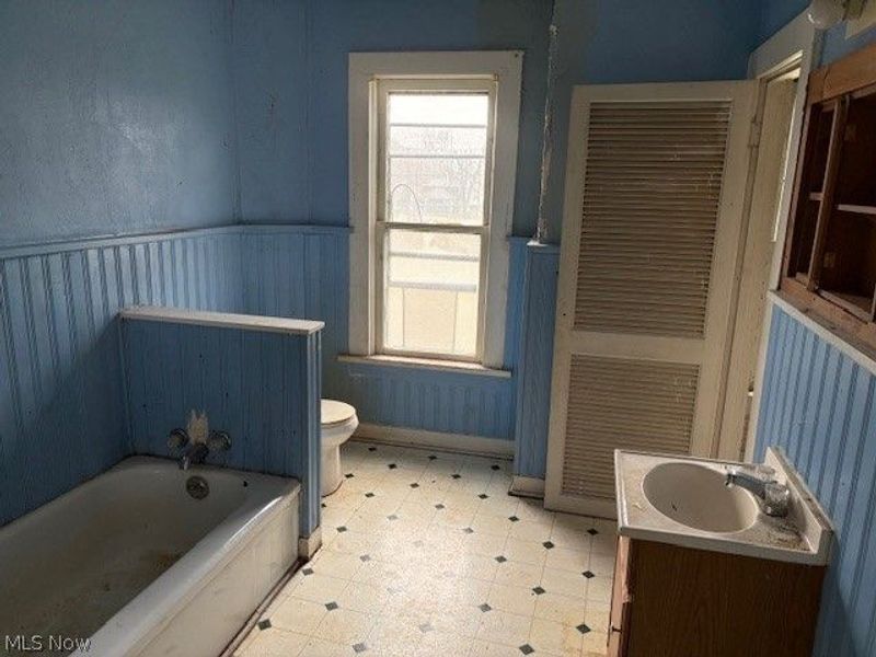 223 E Oxford Street, Alliance, OH 44601 Photo 14