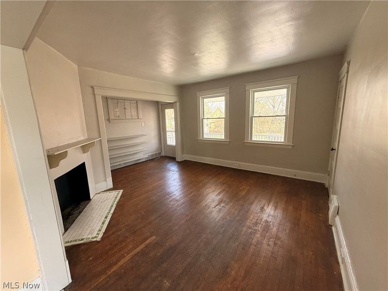 10922 Tacoma Avenue, Cleveland, OH 44108 Photo 4