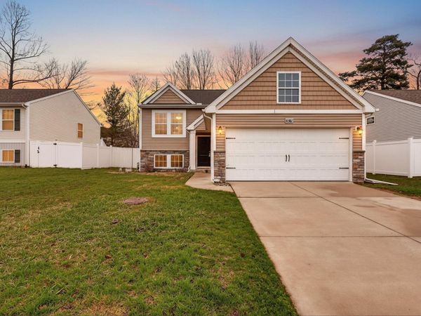 72386 Beacon Court, South Haven, MI 49090