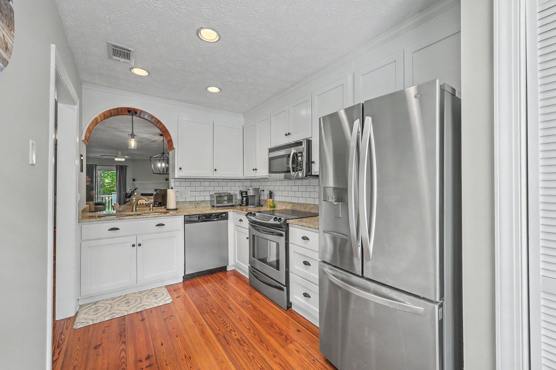 1713 Greystone Boulevard Photo 9