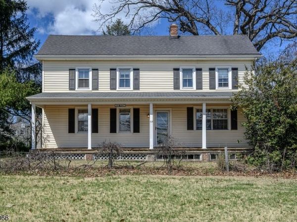 105 Morning Glory Rd, Green Brook, NJ 07059