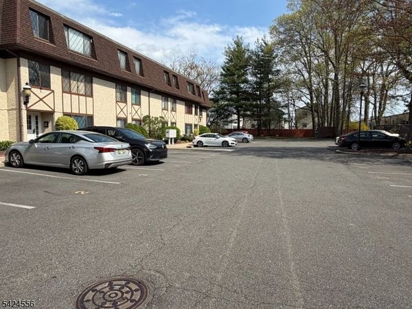 192 Burnett Ave, Maplewood, NJ 07040