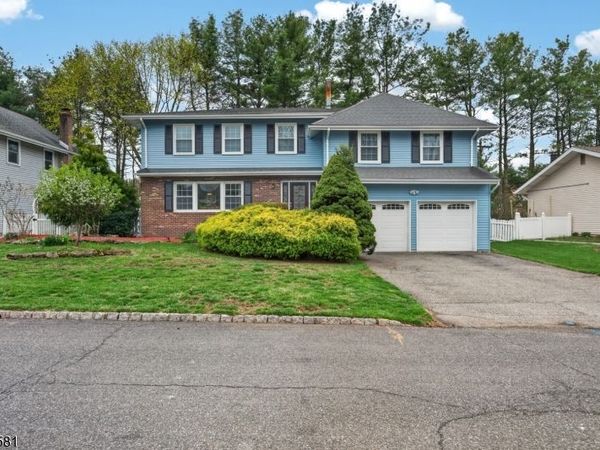 7 Chicopee Dr, Wayne, NJ 07470