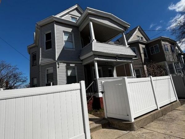 203 Lawrence Pl, Paterson, NJ 07501