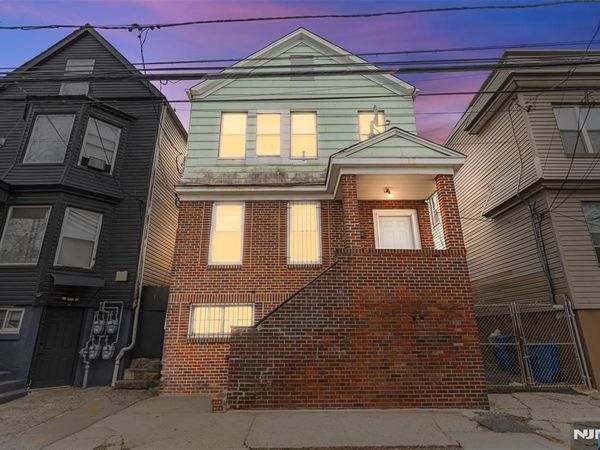 92 Devine Street, NEWARK, NJ 07106