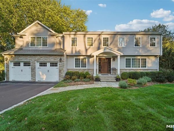 46 Van Blarcom Lane, WYCKOFF, NJ 07481