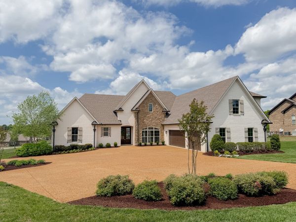 2308 Cages Bend Rd , Gallatin, TN 37066