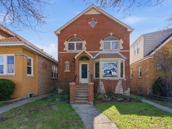 5325 N Meade Avenue, Chicago, IL 60630