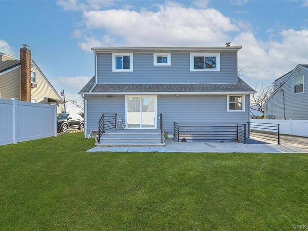 253 Meyer Avenue , Valley Stream, NY 11580