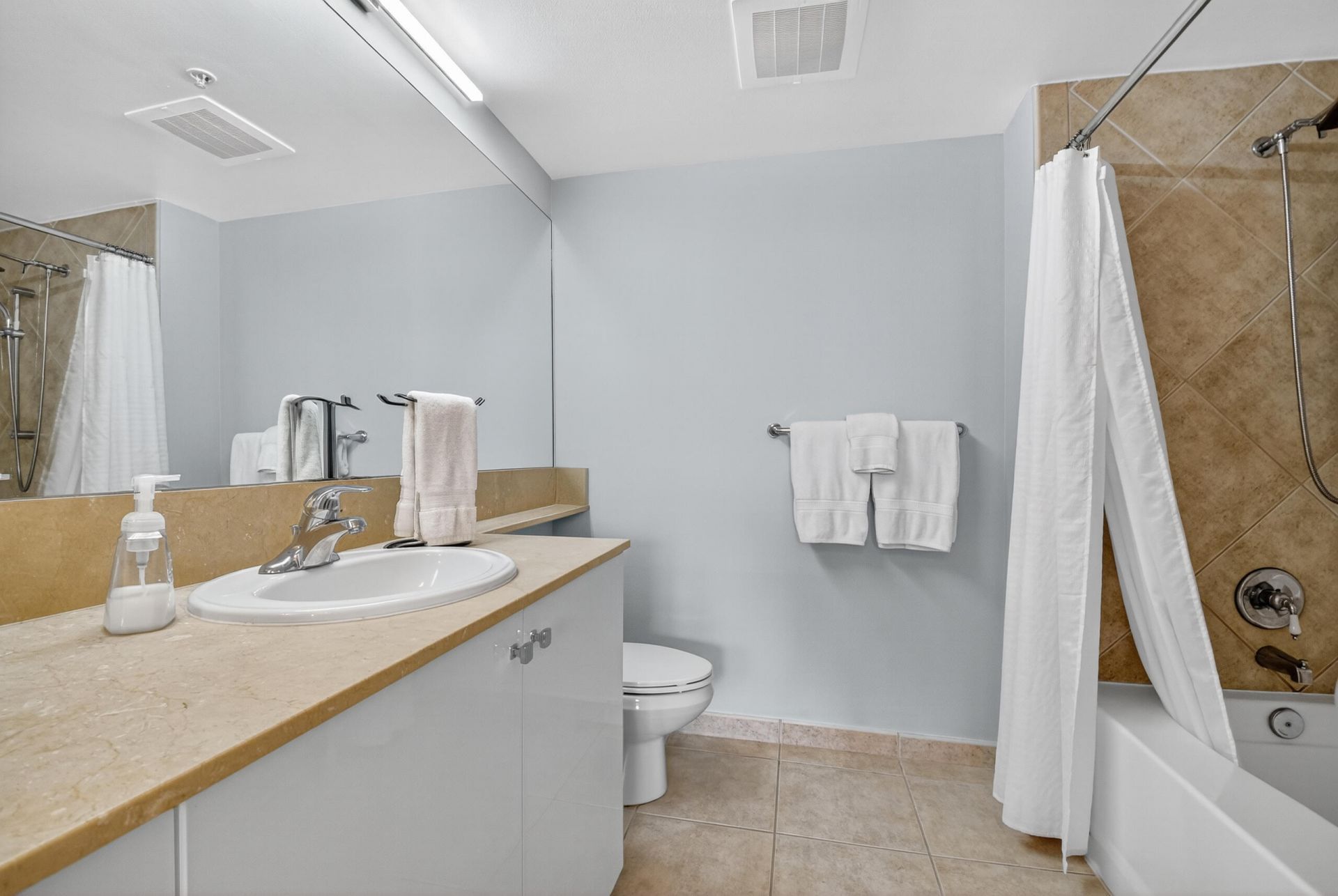 625 Casa Loma Boulevard, Unit 306, Boynton Beach, FL 33435 Photo