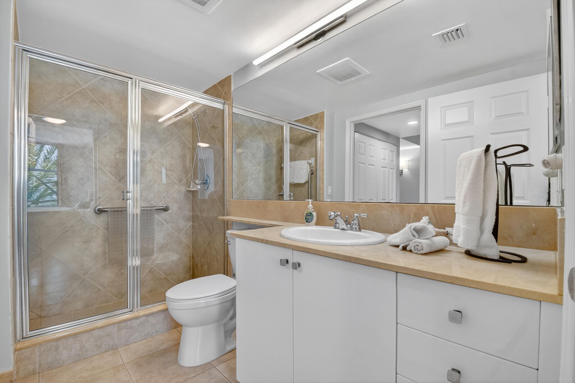 625 Casa Loma Boulevard, Unit 306, Boynton Beach, FL 33435 Photo