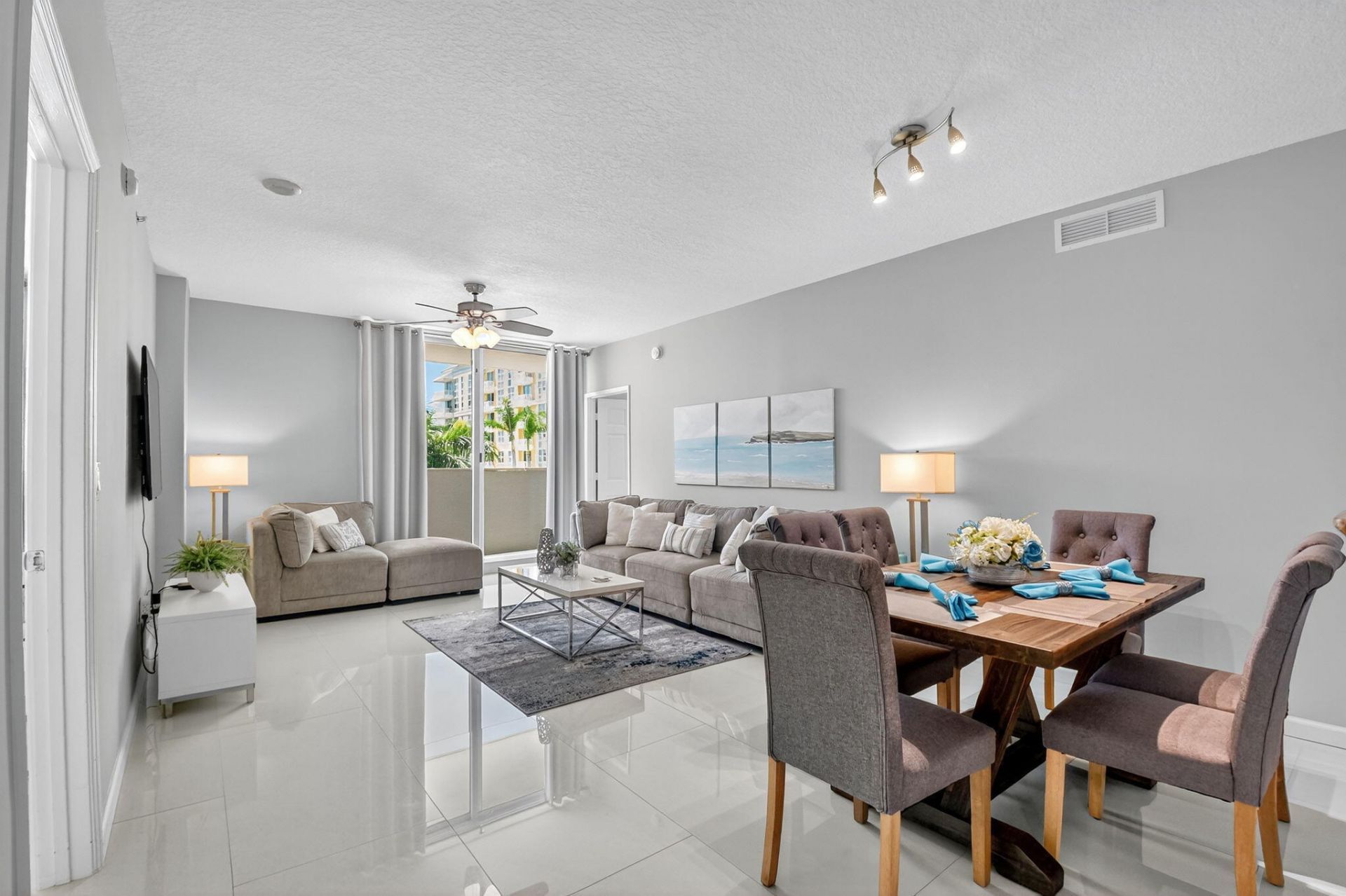 625 Casa Loma Boulevard, Unit 306, Boynton Beach, FL 33435 Photo