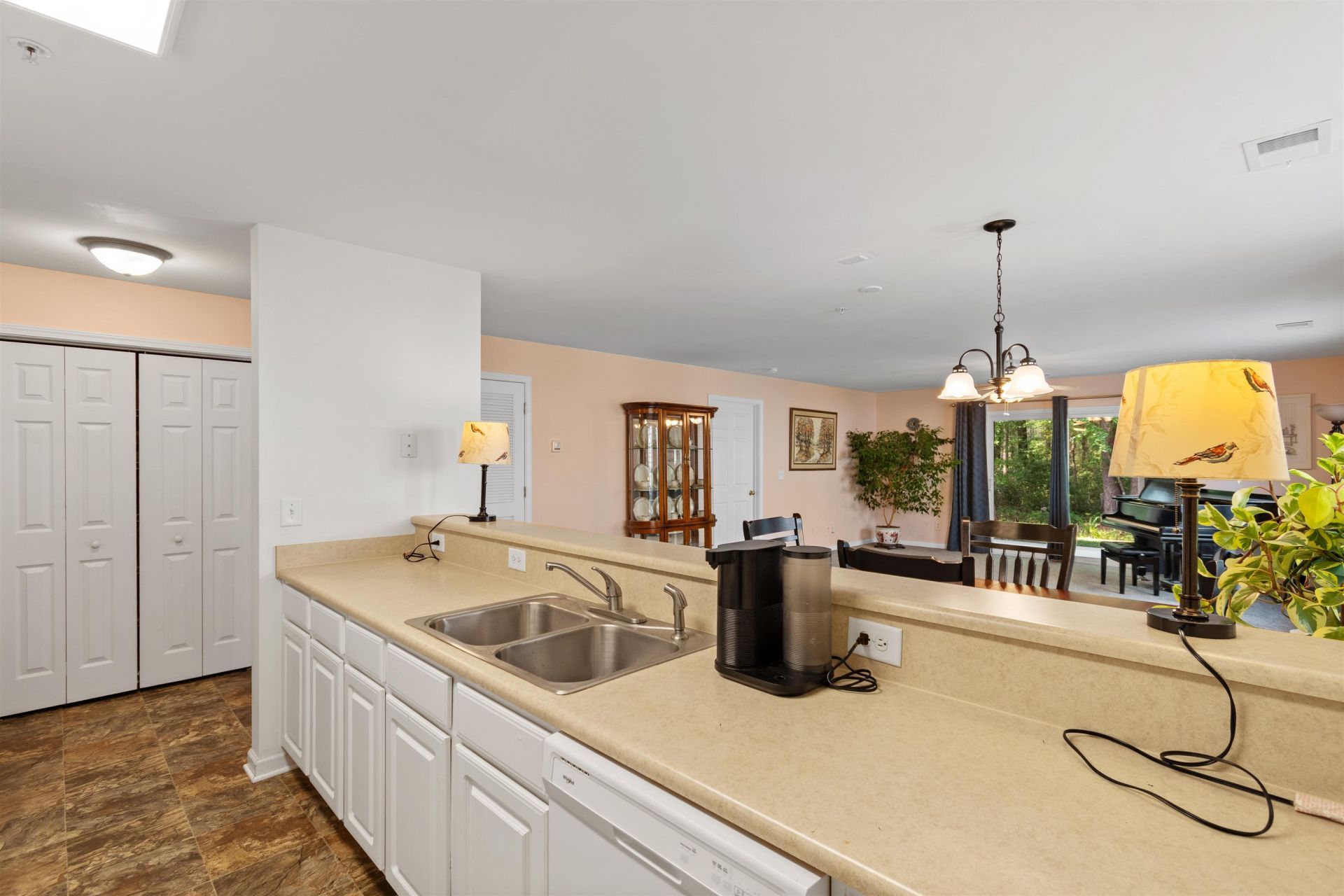 4846 Meadowsweet Dr. Photo 9