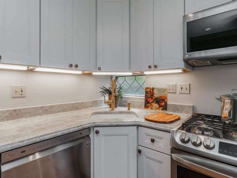 545 Cedar Alley , Columbus, OH 43206 Photo 11