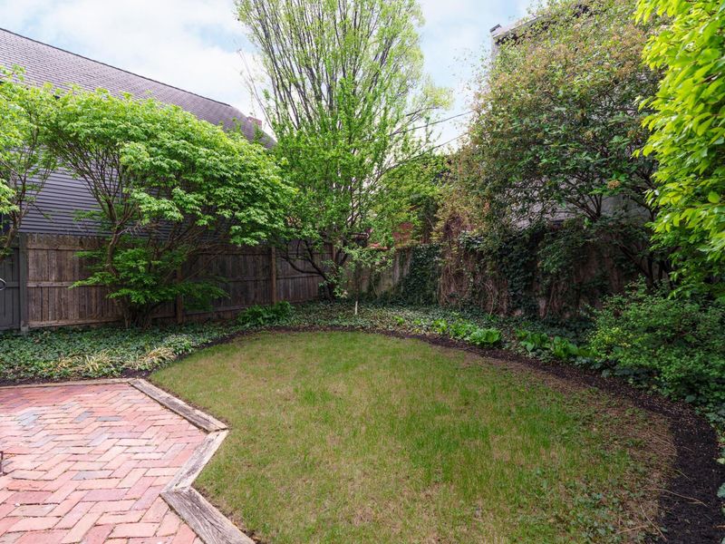 545 Cedar Alley , Columbus, OH 43206 Photo 24