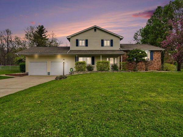 3055 Meadowbrook Drive NE, Lancaster, OH 43130