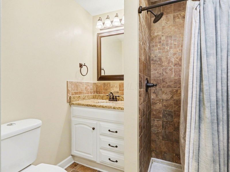 3055 Meadowbrook Drive NE, Lancaster, OH 43130 Photo 10