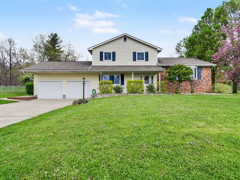 3055 Meadowbrook Drive NE, Lancaster, OH 43130 Photo 2