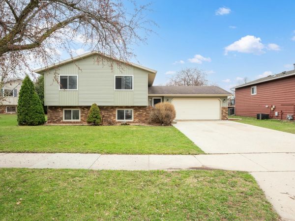 910 25th Street SE, Rochester, MN 55904