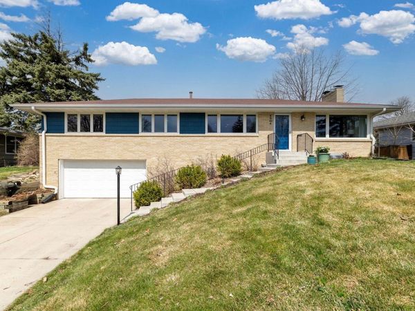 4504 Andover Road, Edina, MN 55435