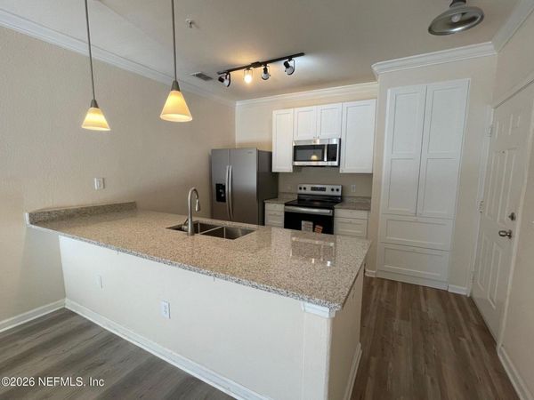 8290 W GATE Parkway W, Unit 1314, Jacksonville, FL 32216