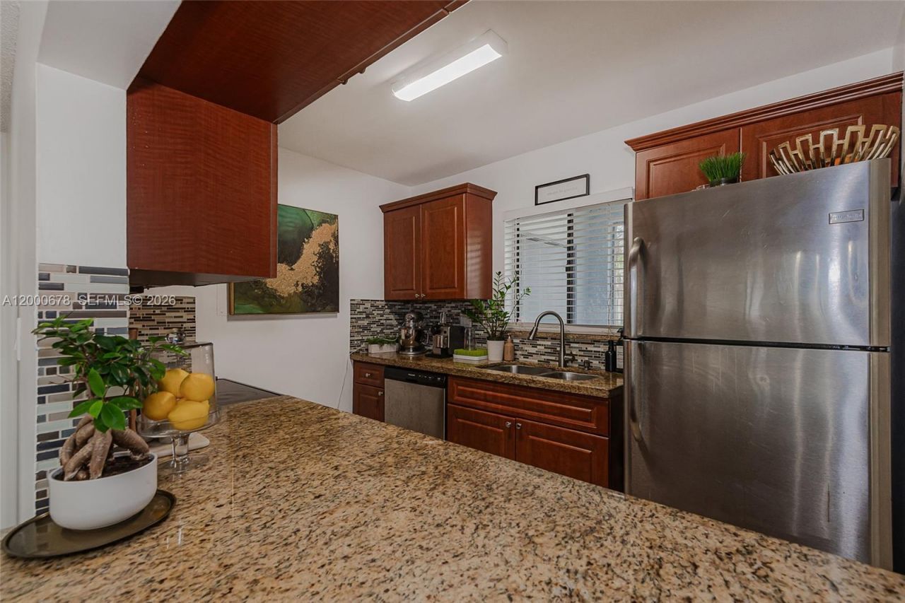 159 Lakeview Dr, Unit 102, Weston, FL 33326 Photo