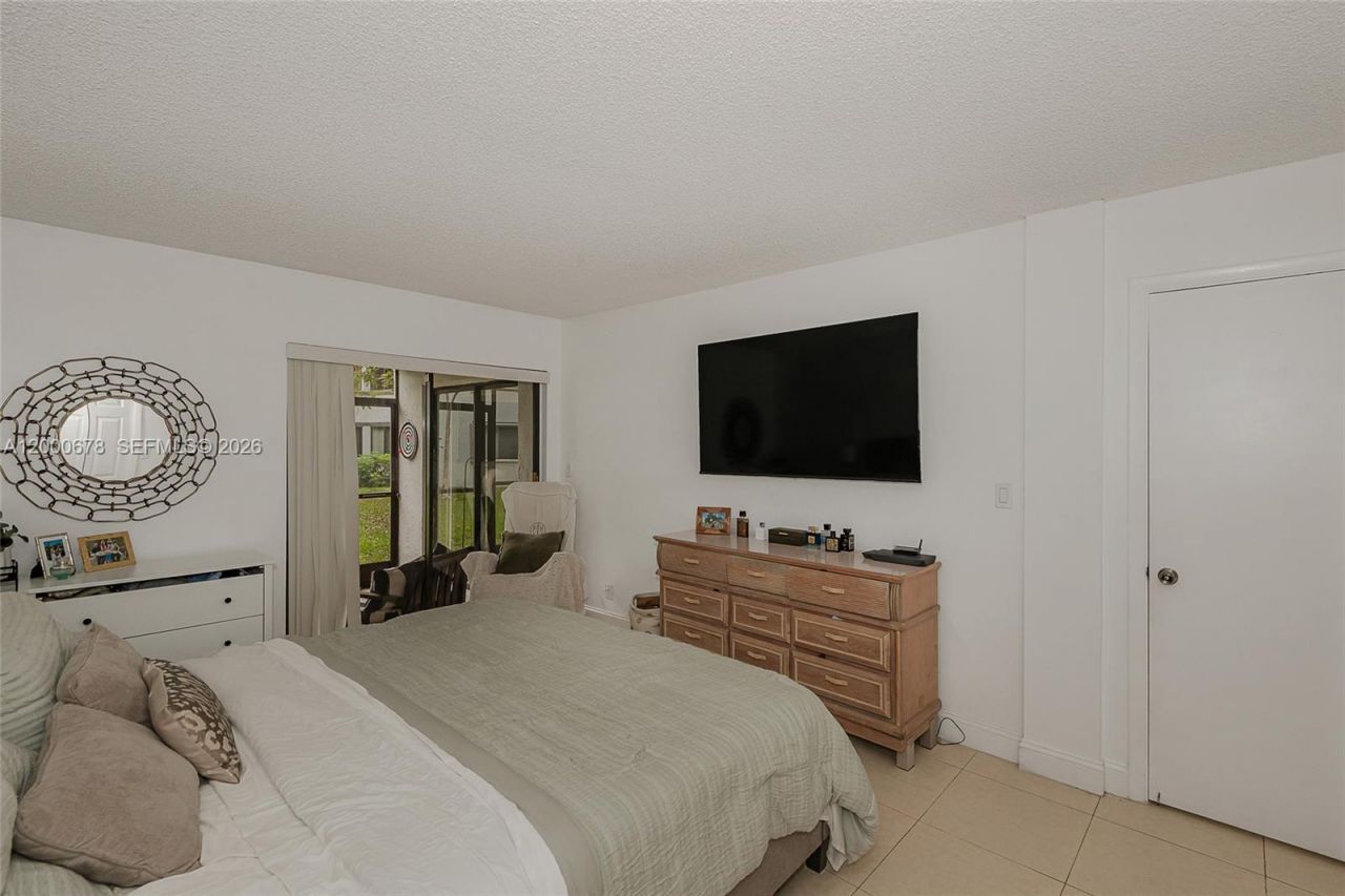 159 Lakeview Dr, Unit 102, Weston, FL 33326 Photo