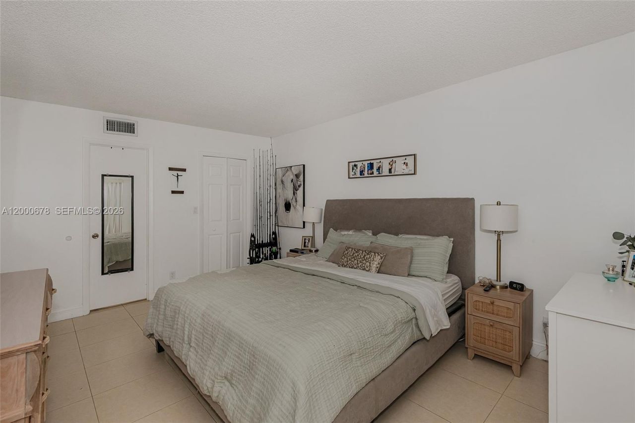 159 Lakeview Dr, Unit 102, Weston, FL 33326 Photo